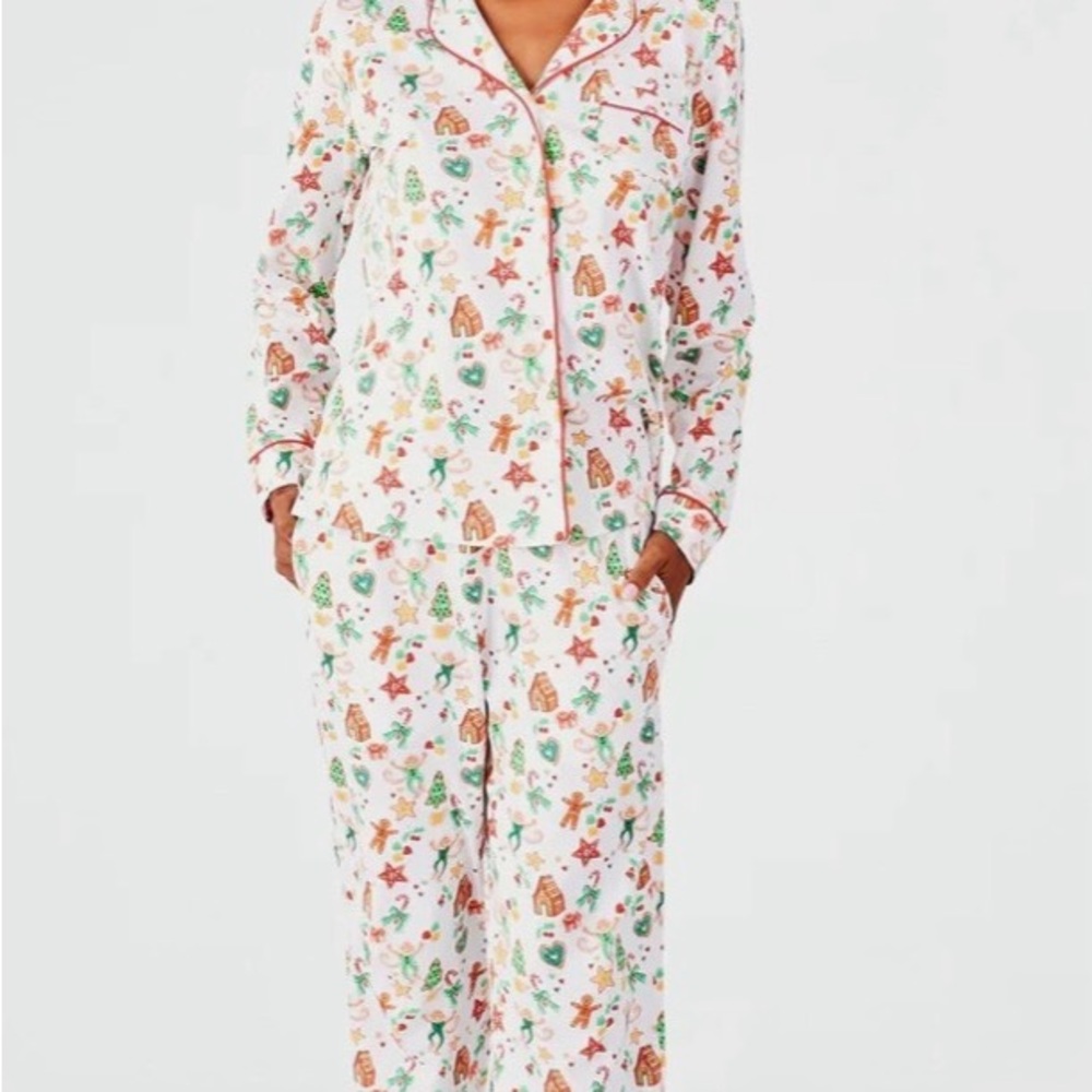 Roller Rabbit Festive Gingerbread Pajama Set - White and Green
